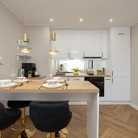 Apartment Modern Near The Palace Of Culture And Science By Rent Like *