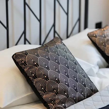 Διαμέρισμα Modern Near The Palace Of Culture And Science By Rent Like *