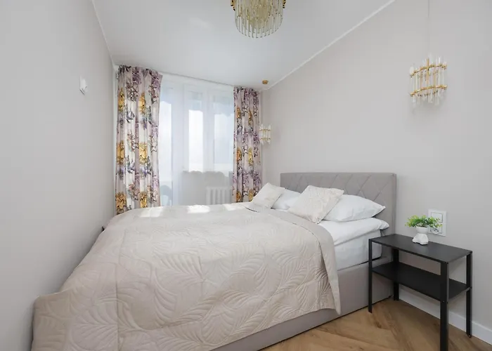 Modern Near The Palace Of Culture And Science By Rent Like *