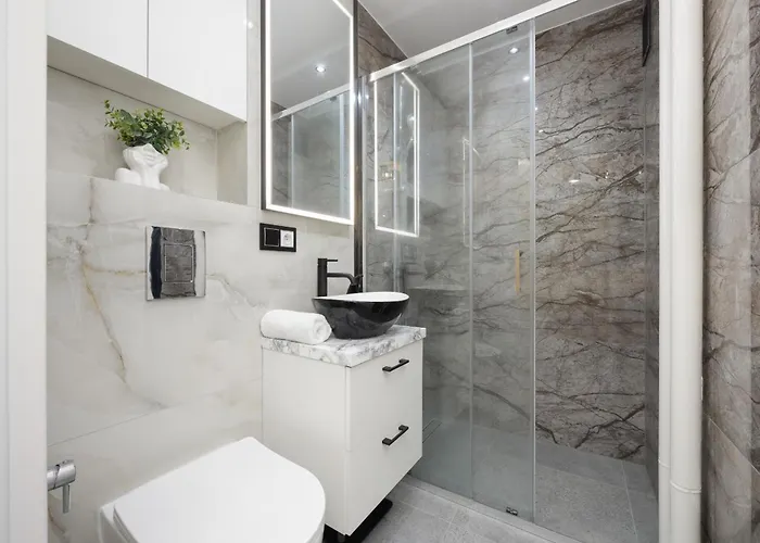 Modern Near The Palace Of Culture And Science By Rent Like Apartman